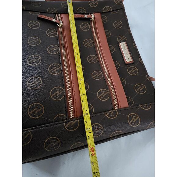 Adrienne Vittadini Signature Logo Crossbody doble zipper Bag Brown Leather Italy - Picture 6 of 11